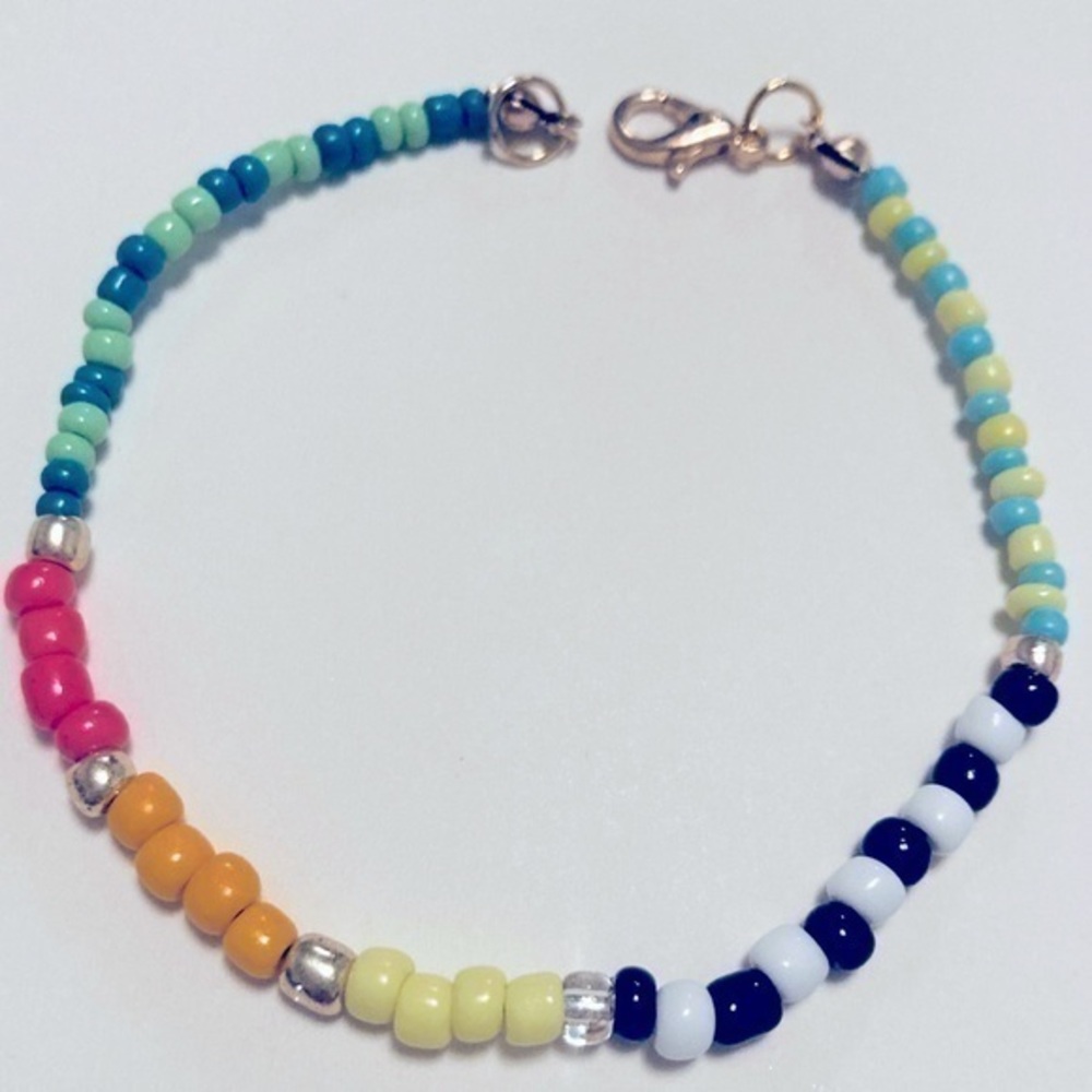 🍒 5/$25 🍒 Handmade Glass Bead Bracelet | D30